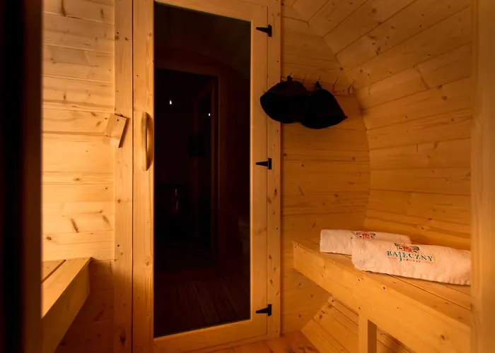 Bajeczny Dworek Карвиа