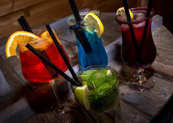 Bajeczny Dworek Шале Карвиа