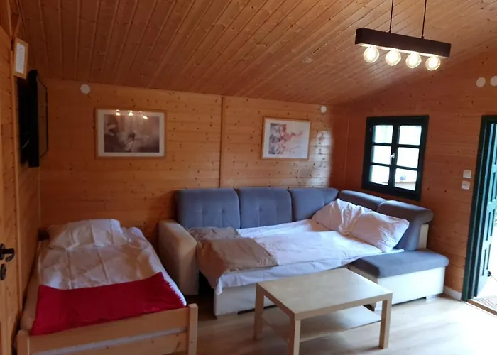 Bajeczny Dworek * Карвиа